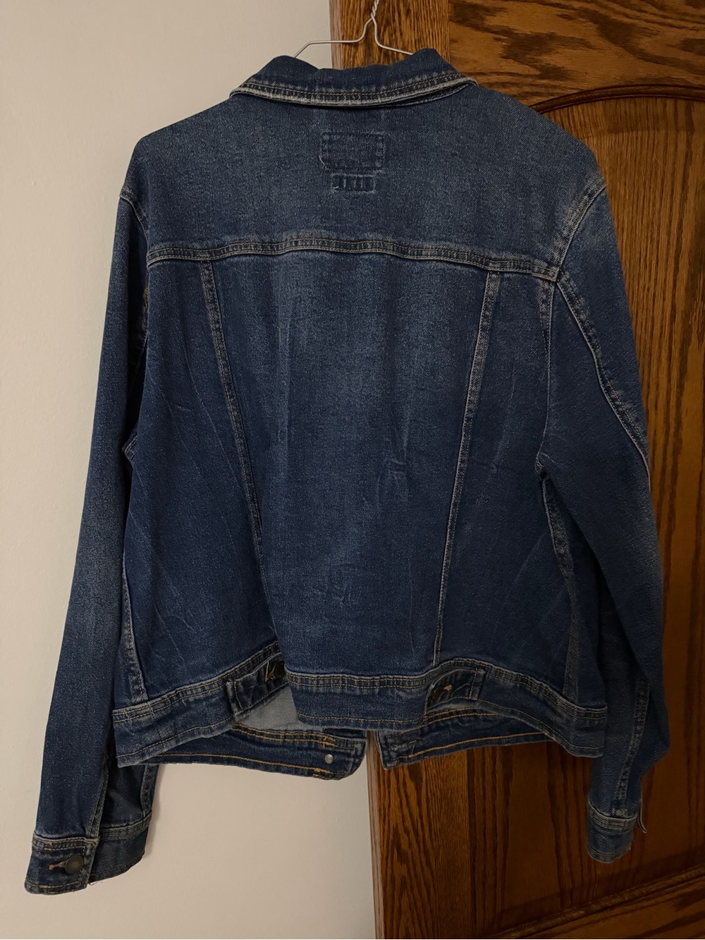 Universal Thread jeans jacket - Picture 3 of 4